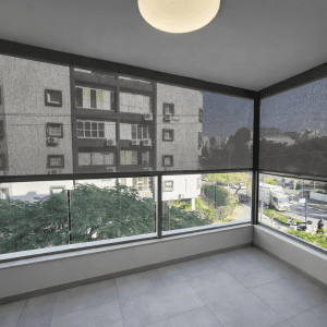 אטם זיפים לשער של טרלידור מבית טרלידור, תקריב על פרטי העיצוב
