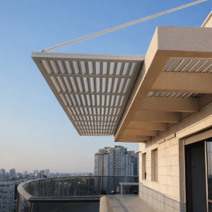 פרגולה דגם רפפה מבית טרלידור, הצללה מעל מרפסת