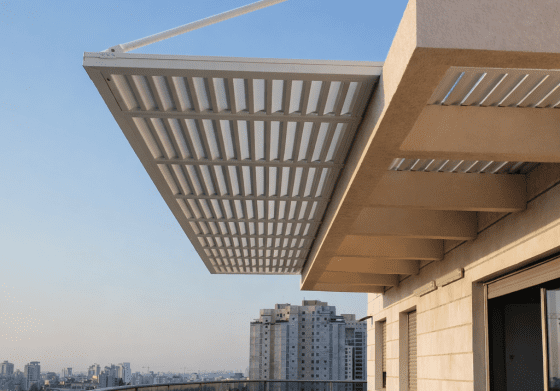 פרגולה דגם רפפה מבית טרלידור, הצללה מעל מרפסת