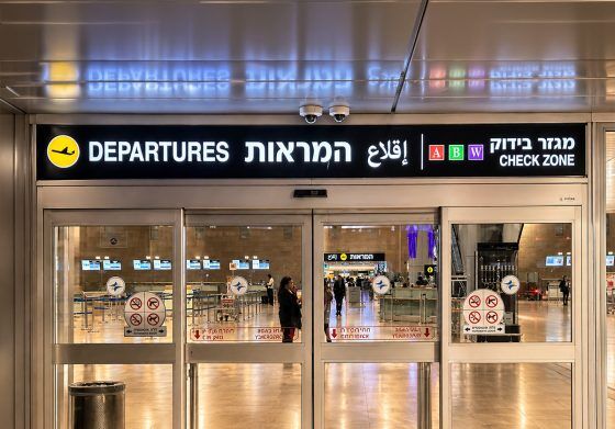 דלת נפתחת אוטומטית
