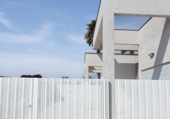 שער דגם אלטו מבית טרלידור, מבט חזיתי מלא על המוצר